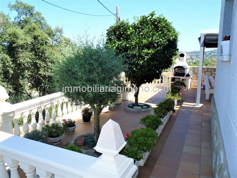 Foto decdedfa-9bc2-41f0-ab58-f9e1e9f5efd0. House with parking in Lloret Blau - La Creu de Lloret Lloret de Mar