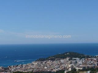Terreny residencial a Roca Grossa. Parcela  vista mar