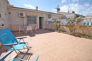 Casa  Torreta ii. Casa con jardín en torretas