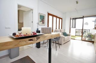 Appartement à Calle amatista 2. Apartamento con garaje en valle golf resort