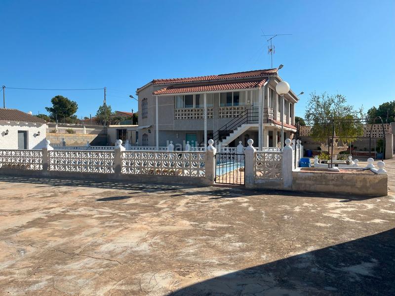 Foto d909f287-ea7e-40cc-9817-55f225965fc8. Casa in Crevillente