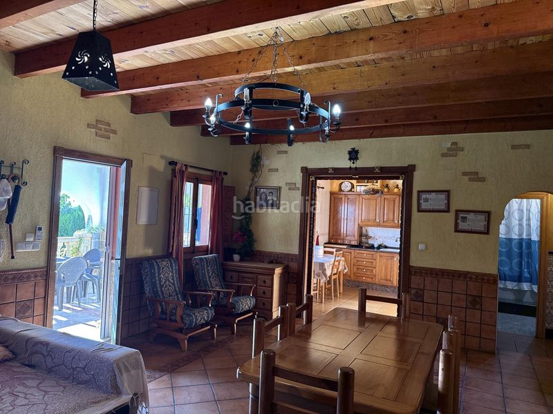 Foto 9dcaa481-c5ef-4f52-892e-4e880019db5f. Xalet amb calefacció aparcament piscina a Novelda