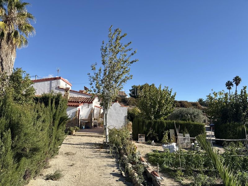 Foto d2ef15b8-2171-40e2-a632-dcab9b91fec8. Xalet amb calefacció aparcament piscina a Novelda