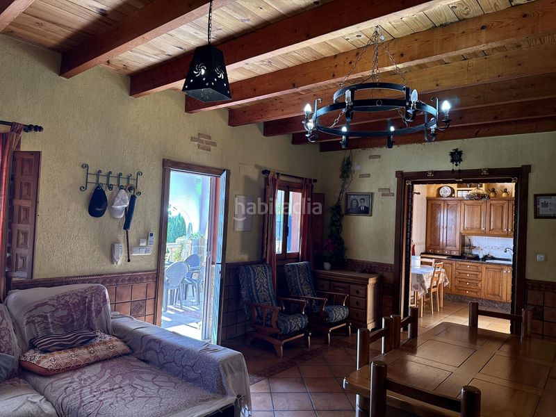 Foto ff27973b-eb9d-48e2-a53a-b98970afb51f. Xalet amb calefacció aparcament piscina a Novelda