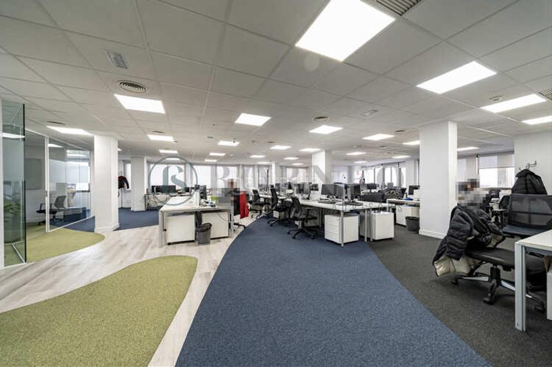Foto 74f185c3-05d0-4436-87a9-25e9daf69556. Miete büro in Castilla Madrid