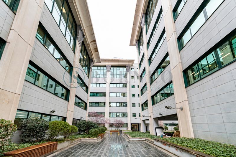 Foto 30f0d161-f0d7-4e00-9928-aaf91bbe5630. Lloguer oficina a Virgen del Cortijo-Manoteras Madrid