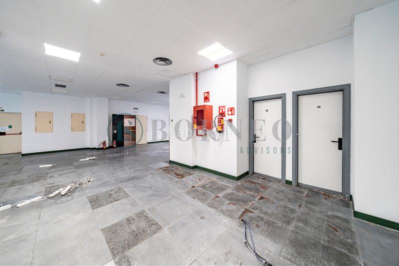 Foto 73c49992-baeb-47c3-9d40-025310f5fcbb. Miete büro in Virgen del Cortijo-Manoteras Madrid