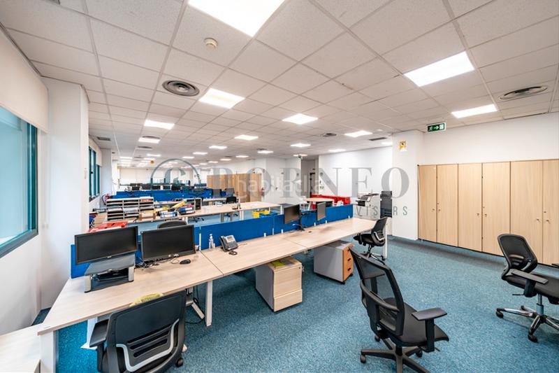 Foto 23e5b3dd-6de9-43ba-9c49-10d8e60f2bd1. Location bureau dans Virgen del Cortijo-Manoteras Madrid