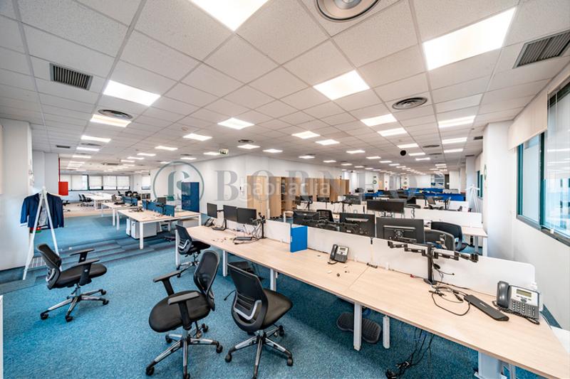 Foto 1ad18848-e7fd-4d00-8ea5-8782bacc54b2. Rent office space in Virgen del Cortijo-Manoteras Madrid