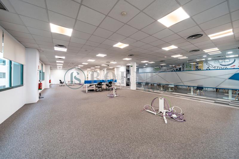 Foto a5b15ea9-4a8f-40c2-99f6-7be6c3267ce7. Rent office space in Virgen del Cortijo-Manoteras Madrid