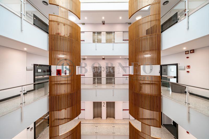 Foto 951b54e0-c8d4-4a0c-a6b8-c02d5ff58818. Miete büro in Virgen del Cortijo-Manoteras Madrid