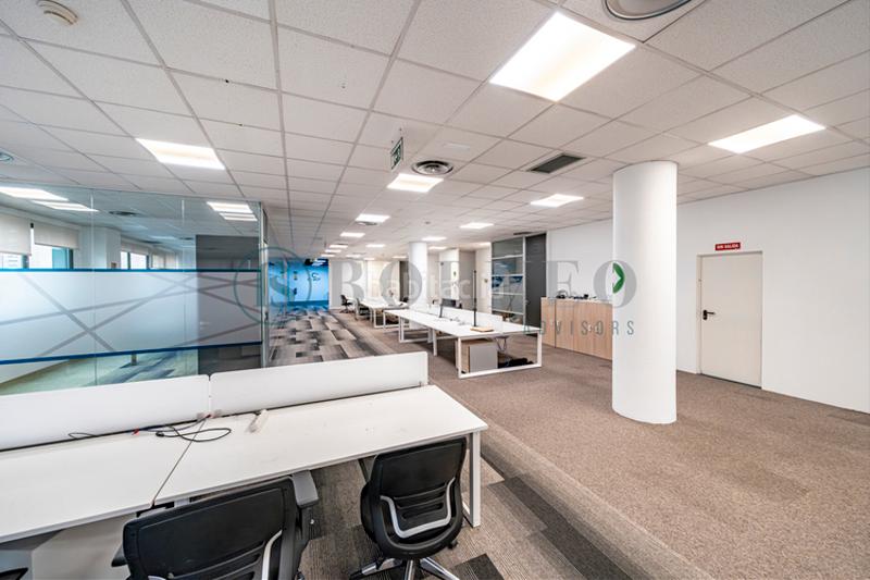 Foto b8769d88-7b34-46d1-b996-773bd74f86f6. Miete büro in Virgen del Cortijo-Manoteras Madrid