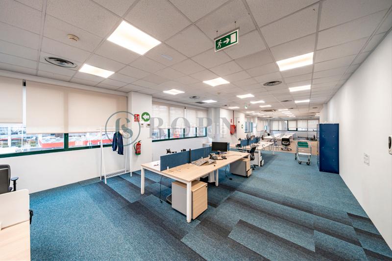 Foto 4355001f-5124-4f26-9c33-f7025a5e13df. Rent office space in Virgen del Cortijo-Manoteras Madrid