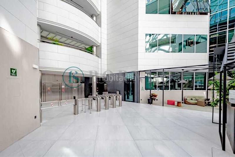 Foto d86252ec-e7bb-4922-afc0-fcac3c765a06. Miete büro in Corralejos-Campo de las Naciones Madrid