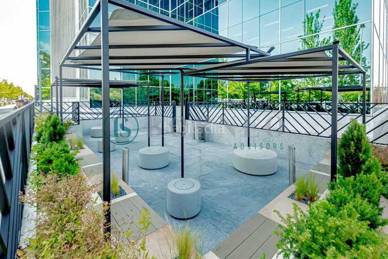 Foto 1fc0c4fc-53da-4f10-8957-232424341ada. Rent office space in Corralejos-Campo de las Naciones Madrid