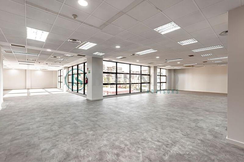 Foto bbf50ac5-2346-4c90-b98b-9423574df92f. Location bureau dans Virgen del Cortijo-Manoteras Madrid