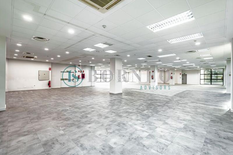 Foto f0499bff-3570-41fb-987e-e100df41ce8b. Location bureau dans Virgen del Cortijo-Manoteras Madrid