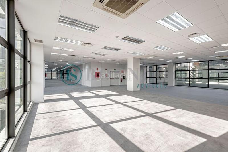 Foto aa13b864-828b-4839-9fd4-8603e209be6c. Miete büro in Virgen del Cortijo-Manoteras Madrid