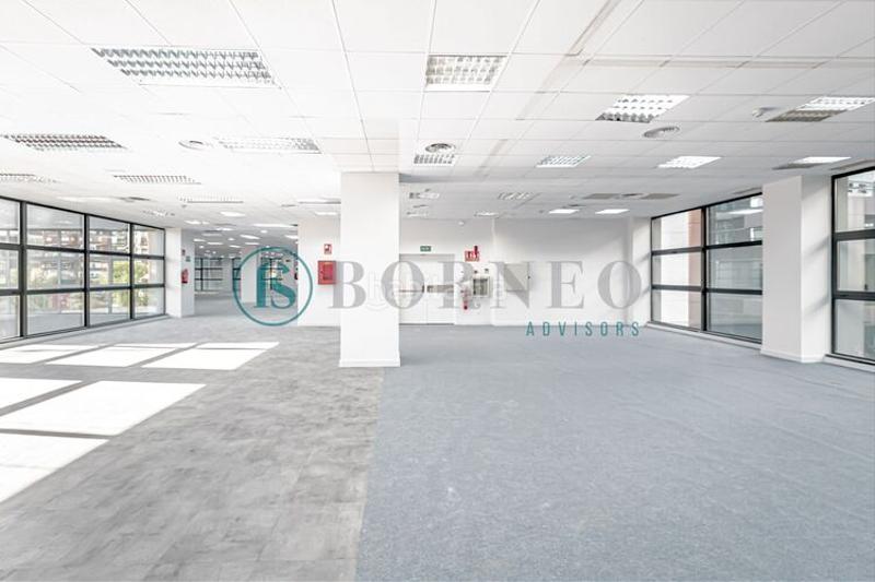 Foto e294c1e1-5968-4fc8-9fa0-1147d8a1673d. Miete büro in Virgen del Cortijo-Manoteras Madrid