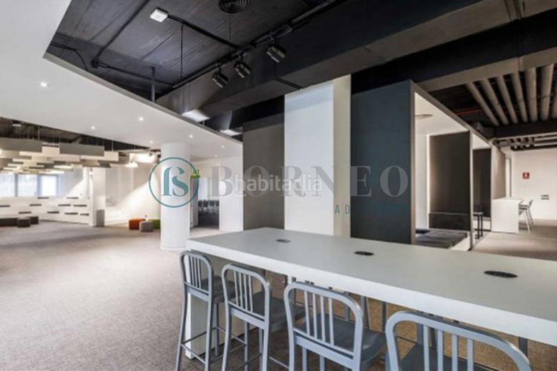 Foto d3779165-8af6-4fc3-906f-f6272f67a262. Miete büro in Corralejos-Campo de las Naciones Madrid