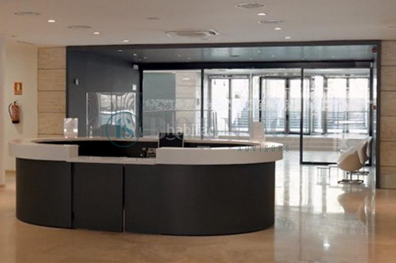 Foto f6ce1d56-9eaf-481a-9437-e89296a340e7. Miete büro in Corralejos-Campo de las Naciones Madrid