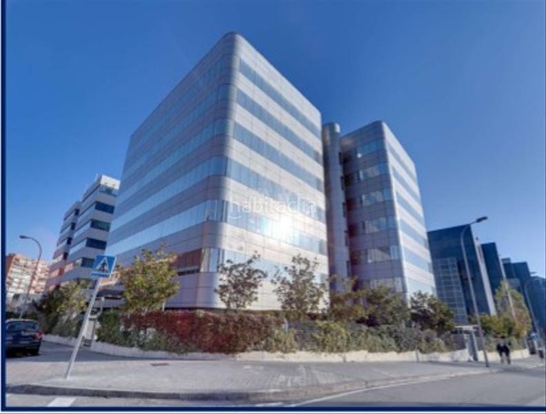 Foto a135d80a-34fa-46b6-8dba-2918562bc102. Rent office space in Virgen del Cortijo-Manoteras Madrid