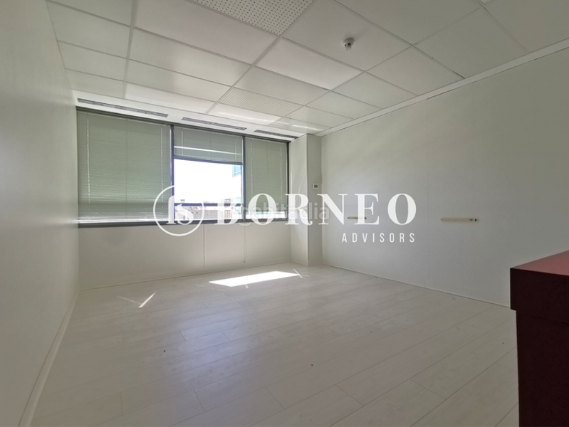 Foto a5cd5893-4a67-4abf-bfbb-fc40f42b9923. Location bureau dans Simancas Madrid