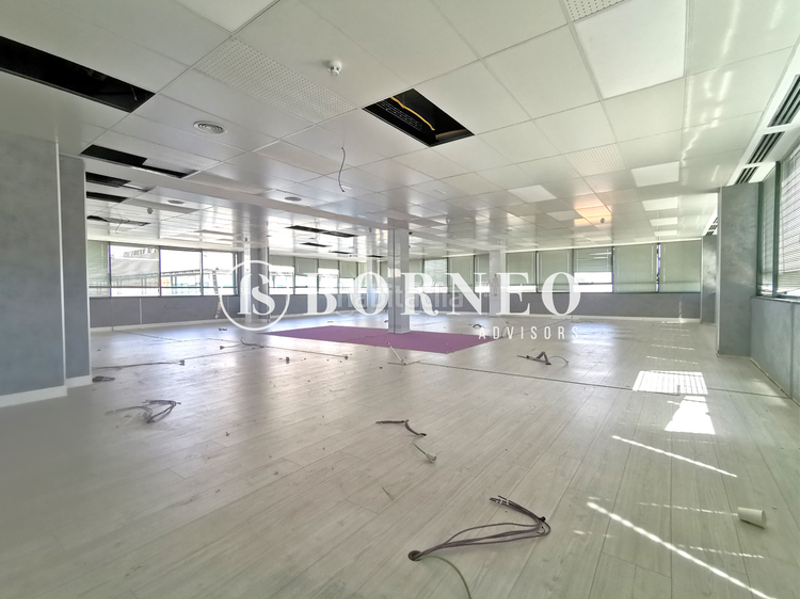 Foto f564c6fe-e5f5-4f68-a061-56e483f1f48c. Miete büro in Simancas Madrid