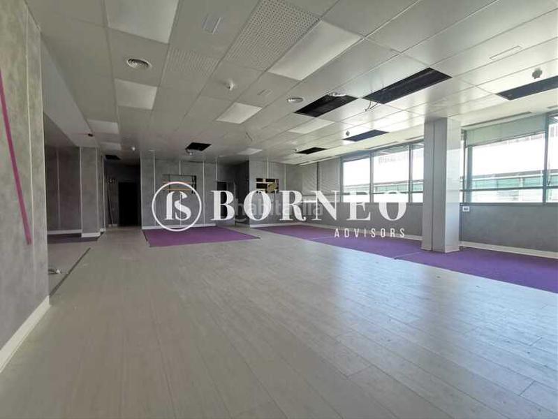 Foto 16816c4d-6b5d-4a07-9d56-903e3ef92ecf. Rent office space in Simancas Madrid