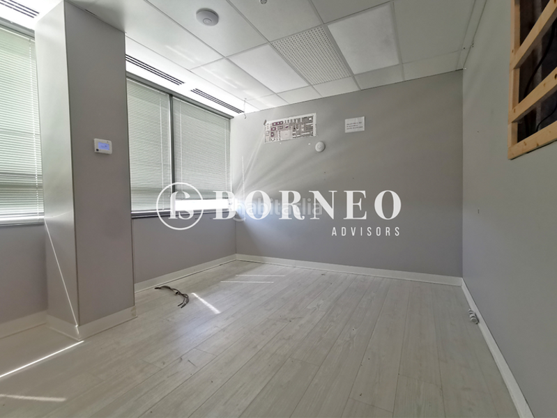 Foto 88e5c851-4a3f-4d6c-9d16-06717edeb399. Rent office space in Simancas Madrid