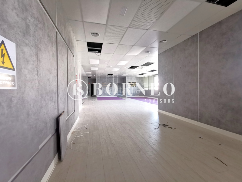 Foto 8c811693-cd05-4c3c-a388-62841e0778f5. Rent office space in Simancas Madrid
