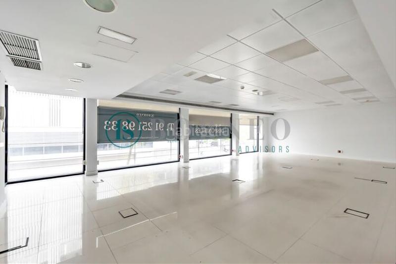 Foto 8a44040a-d6cd-49d1-9a73-01c28d84c91e. Miete büro in Simancas Madrid