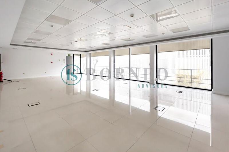 Foto fe1c152e-69a7-4e5e-b593-a215683698b8. Miete büro in Simancas Madrid