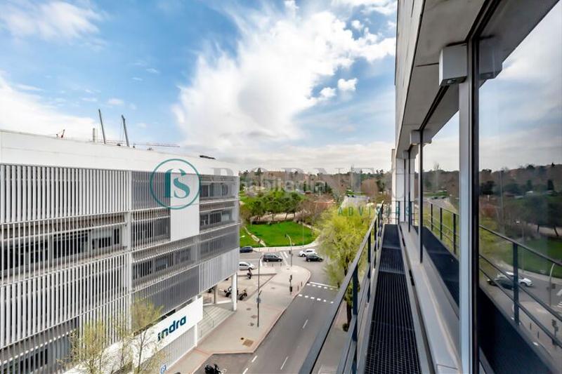Foto 9e24f677-814e-45c7-a628-90cb4e927d40. Rent office space in Simancas Madrid