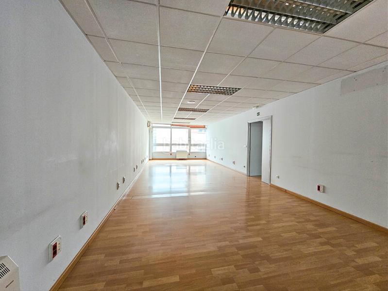 Foto 20fa210f-41c6-4cc7-932c-14dde88e0242. Rent office space in Ciudad Jardín Madrid