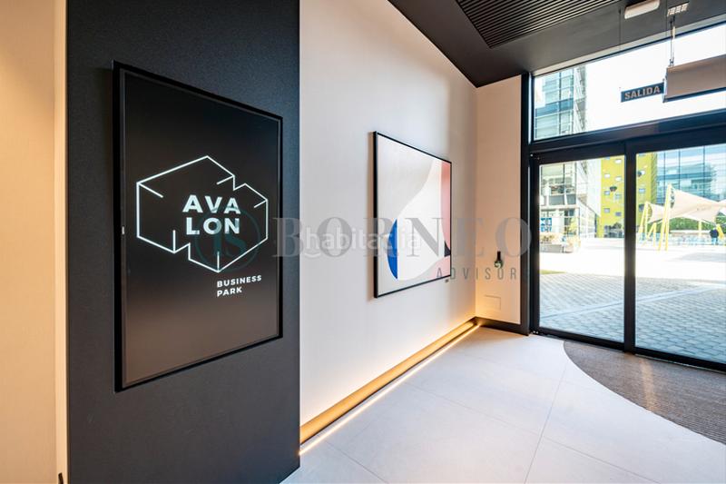 Foto 6cd19912-f2a9-40ea-a2cb-c1e26b018947. Rent office space in Simancas Madrid