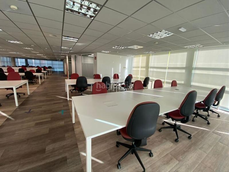 Foto 55a2af7e-50a4-400c-9ba5-98fc534aab7a. Location bureau dans Simancas Madrid