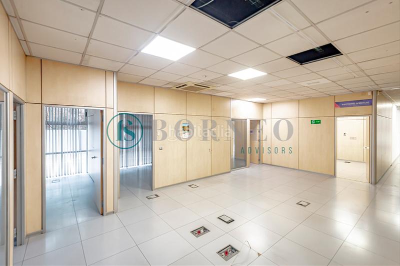 Foto 3e282dcd-53ee-4751-b812-eaa28933be5c. Rent office space in Los Rosales Madrid