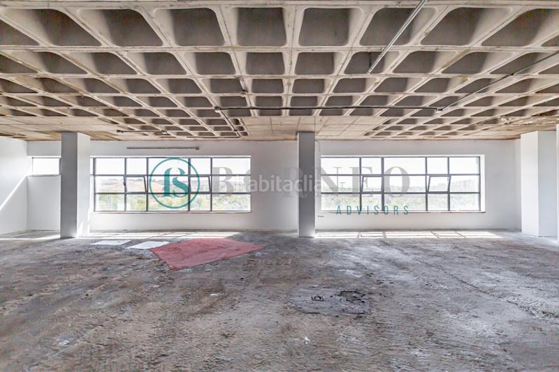 Foto 80397246-f9ee-49e8-a008-2b49c9428bd5. Lloguer oficina a Los Rosales Madrid