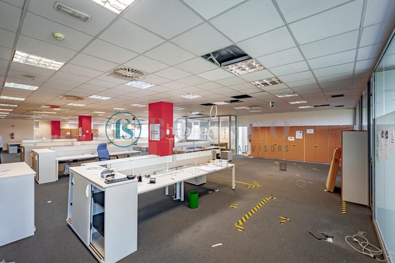 Foto 2f9fe721-5e67-49d0-8ca3-ccbcb9ce49af. Miete büro in Los Rosales Madrid