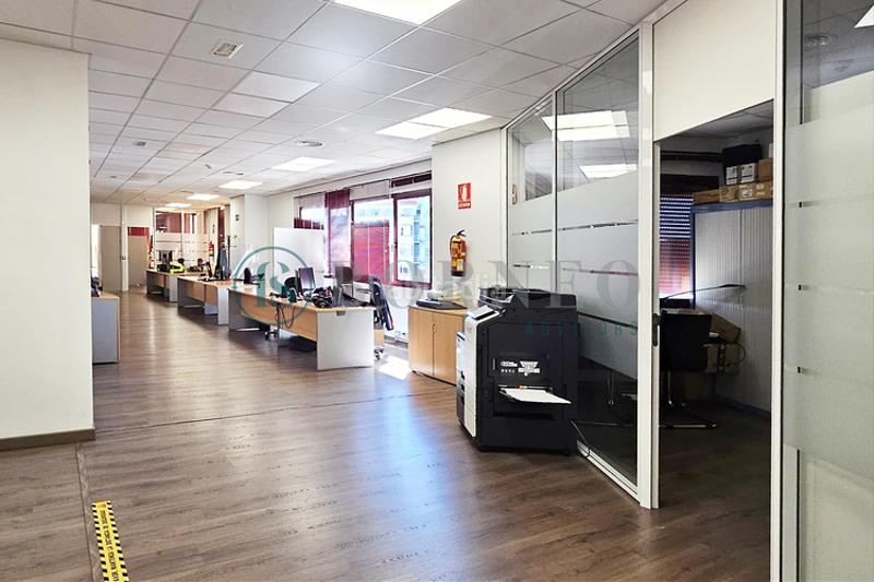 Foto 07025622-1ebe-49b6-aec0-e41e9b7aa15f. Büro in Simancas Madrid