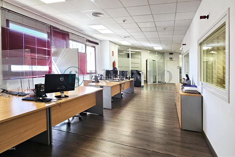 Foto 8abcf7ee-3e40-4080-afc8-79a2c28e478c. Büro in Simancas Madrid