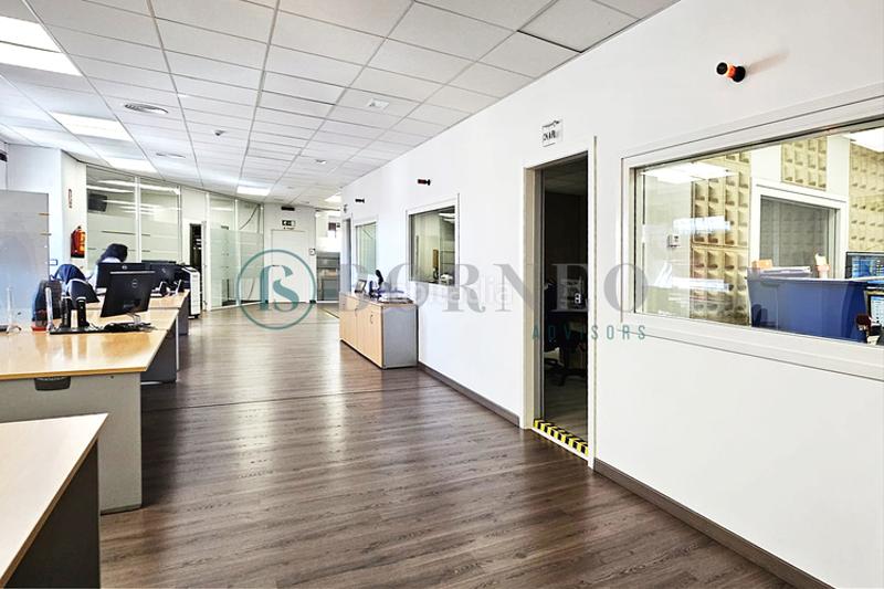 Foto ad5348df-adfb-4e3d-be5a-8357b8d33ba6. Büro in Simancas Madrid