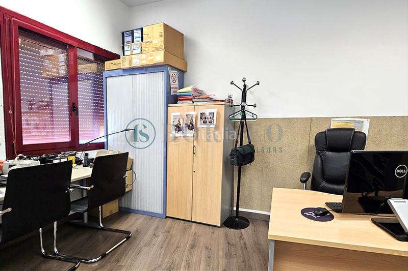 Foto c0cb6975-c0ec-4a28-9f2a-b635bbd563b6. Büro in Simancas Madrid