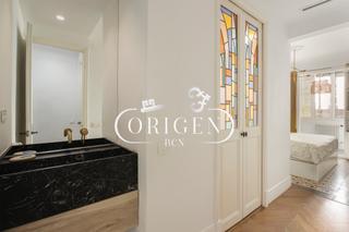 Piso  Passeig de sant joan. ? piso reformado y amueblado en finca histórica del eixample