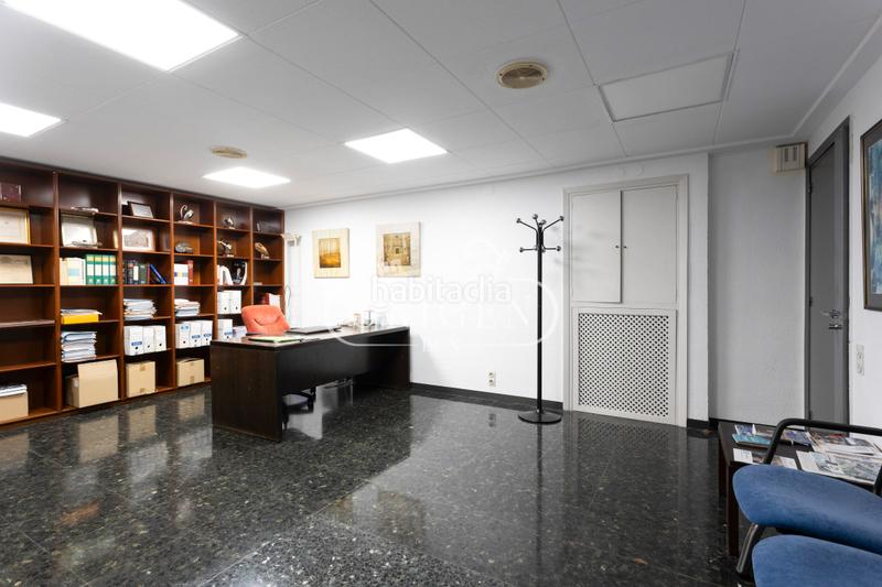 Foto abeb21ad-ebc4-4863-bbd7-5877df4c3a00. Büro mit heizung in Sant Gervasi - Galvany Barcelona