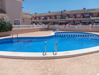 Chalet en Roda. Exclusiva semivilla de  23 dormitorios y 2 baños orientacion sur