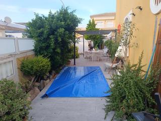 Casa adosada en Los Narejos_Punta Calera. Bonito duplex esquina con solarium y piscina