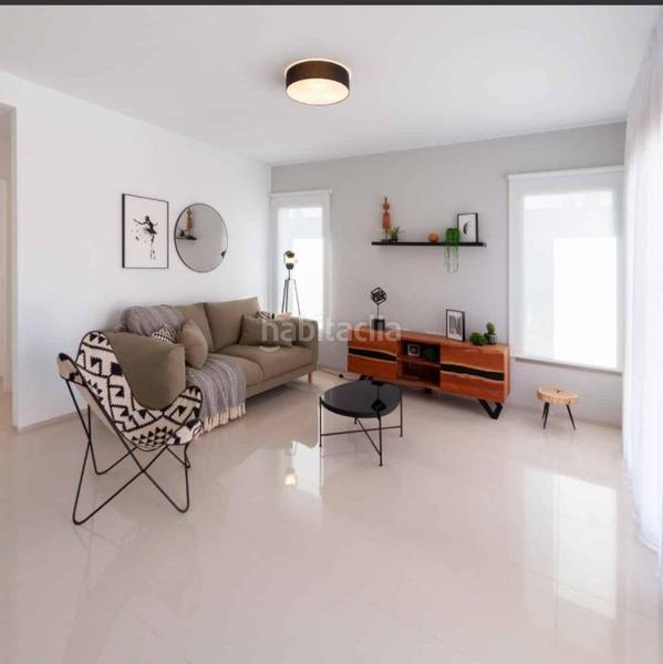 Foto 71c70235-d7d7-47a9-8adf-13534351d5c9. Chalet villa de lujo llave en mano!!!con piscina privada y solarium en los alcazares para entrar a vivir 3dormitorios y 3 baños en Alcázares (Los)