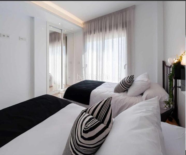 Foto aef6cca9-a939-49df-be22-cdcece48b017. Chalet villa de lujo llave en mano!!!con piscina privada y solarium en los alcazares para entrar a vivir 3dormitorios y 3 baños en Alcázares (Los)